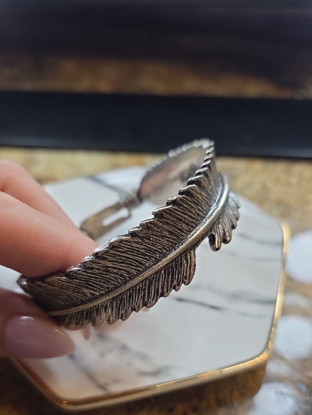 Lucky Brand Silver Feather Bangle Bracelet